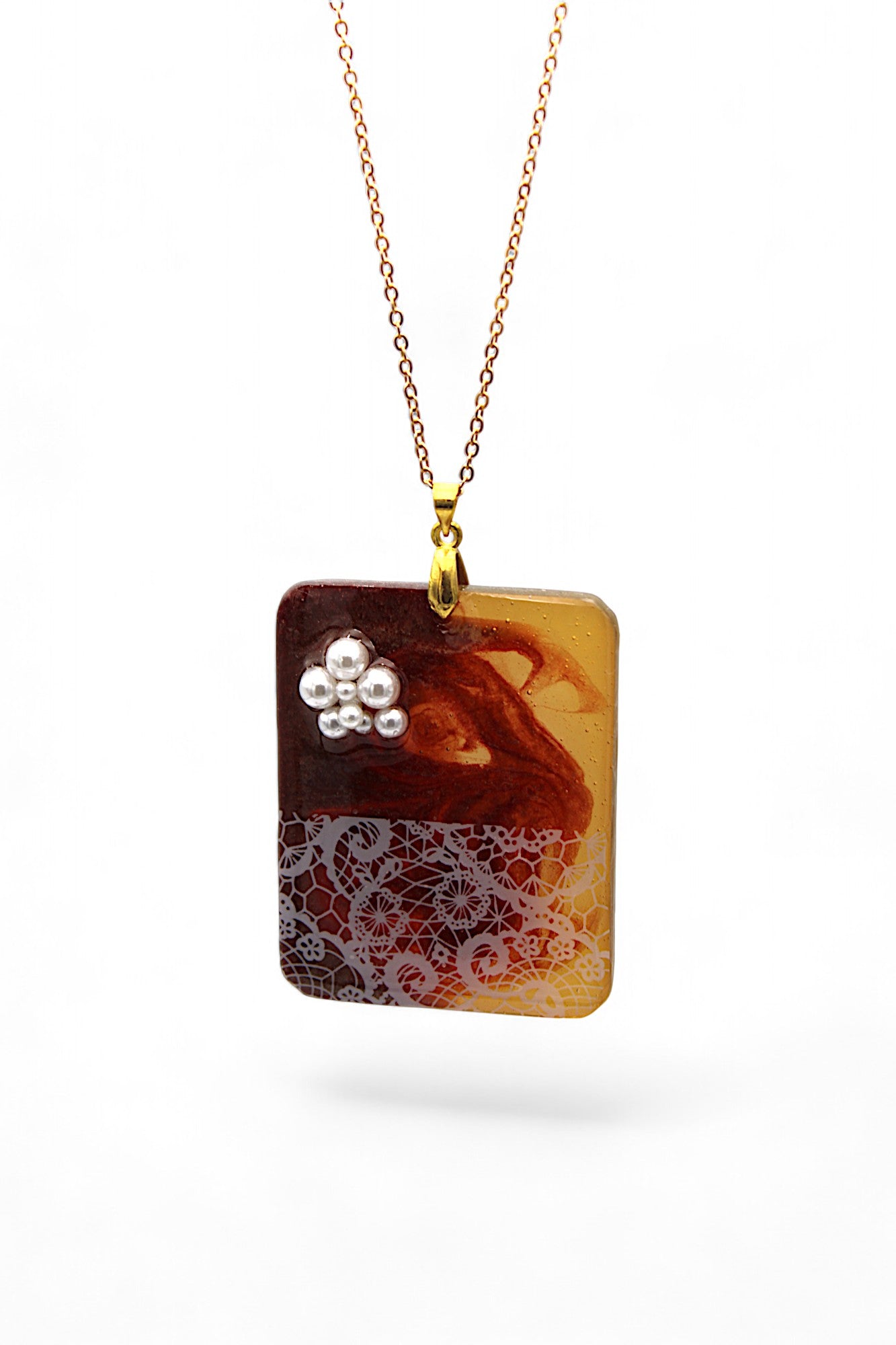 Dentelle Blanche Sur Marron et Caramel