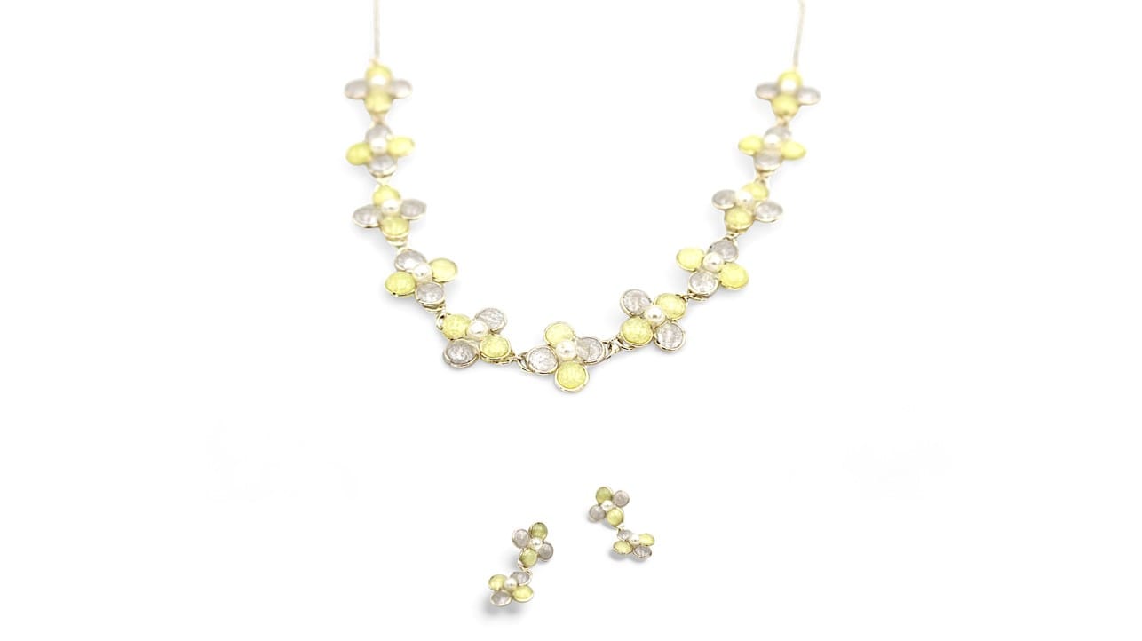 Parure fleurie