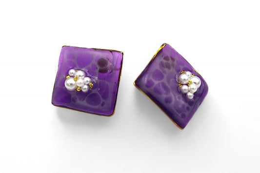 Carré violet perlé