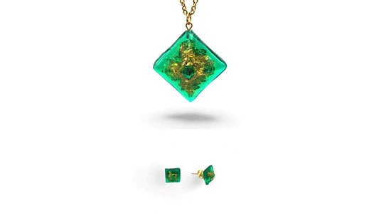 Pyramide Verte et Feuilles d'Or